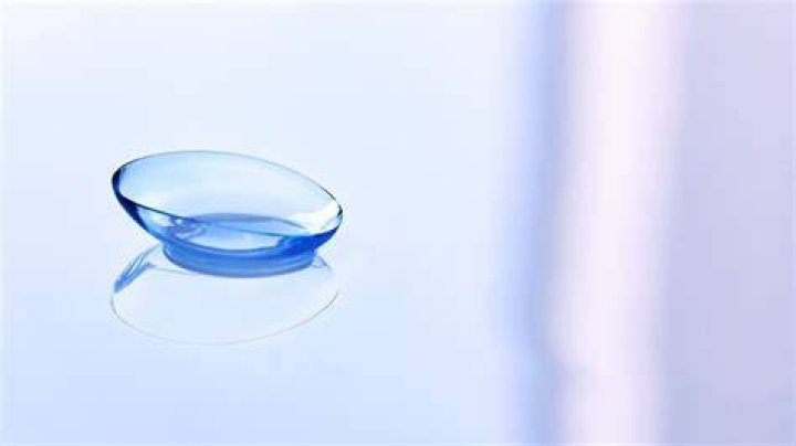 ソフトコンタクトレンズに使える目薬とは？選び方と注意点を解説